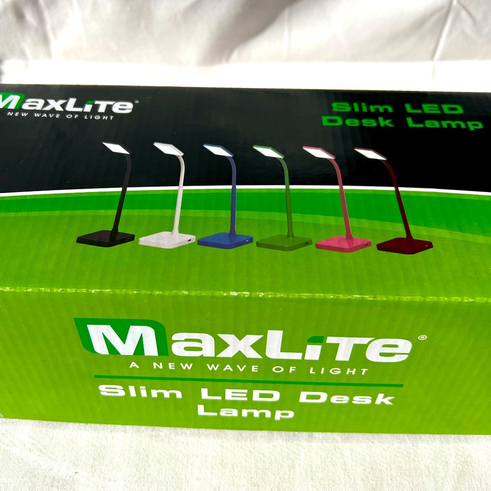 MaxLite Blue Slim Led Desk Lamp USB 2 prt, 5V, 1.0A Adjustable Neck Touch Switch